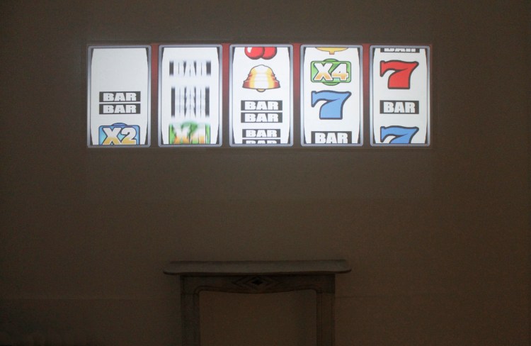 Marco Mendeni, Video Installation set at Theca Gallery Milano, Courtesy the Gallery and the artist, 2015_HD